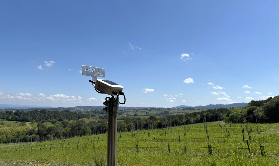 Dispositivo Atlas de Spherag instalado por Soverdi en la finca de olivos de Baudrigue en Francia